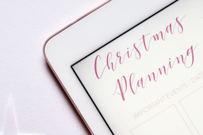 Wrap Up Your Best Holiday Emails with These 5 Tips [Guide]