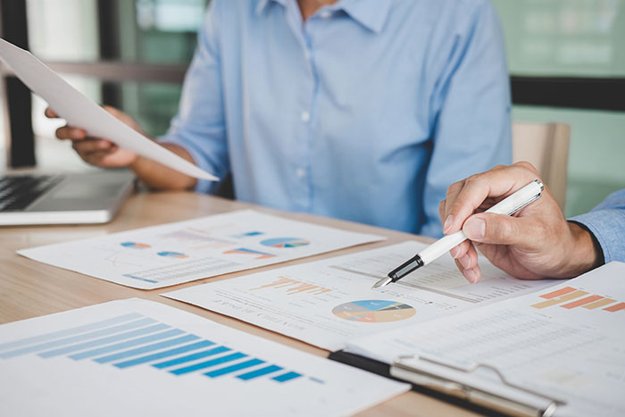 How Financial Services Brands Can Build CFO Confidence in Travel Rewards